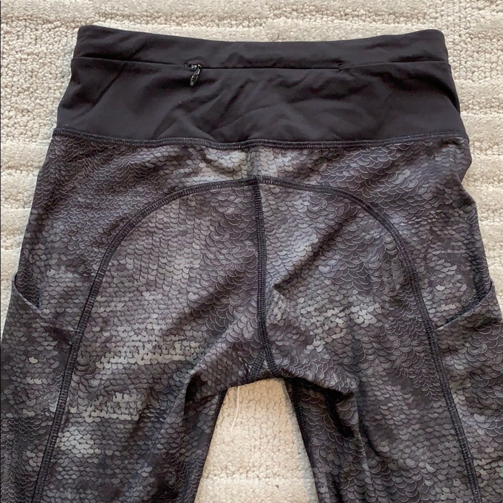 Lululemon Scale Patterned Printed Tights - image 6